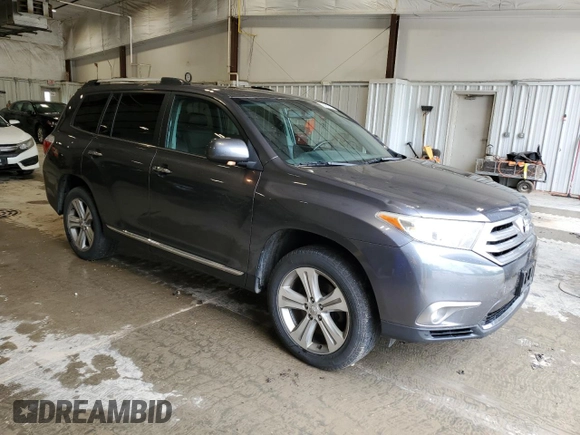 2013 Toyota Highlander Limited z VIN 5TDDK3EH1DS257974, wystawiony jako Copart lot #59481915 z przebiegiem 322 770 mil mil oraz Nie do naprawy • Non repairable. Historia ofert i sprzedaży dostępna na DreamBid. Obrazek 4.