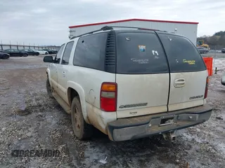 2001 Chevrolet Suburban LS with VIN 1GNFK16TX1J171899, listed as a IAAI auction lot 41394260 with 263,120 mi miles. Bid and sale history available at carsss.com. Image 3.