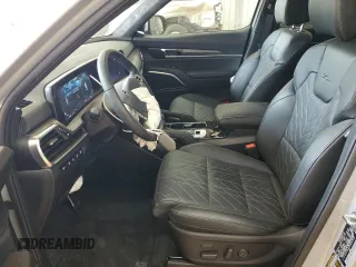 2025 Kia Telluride SX X-Line with VIN 5XYP5DGC2SG591453, listed as a Copart auction lot 55469695 with 4,027 mi miles and Salvage title. Bid and sale history available at DreamBid. Image 7.