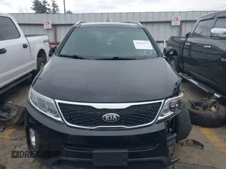 2014 Kia Sorento EX with VIN 5XYKUDA79EG431440, listed as a IAAI auction lot 41850576 with 103,758 mi miles. Bid and sale history available at carsss.com. Image 12.