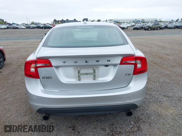 2012 Volvo S60 T5 with VIN YV1622FS8C2127445, listed as a IAAI auction lot 42408477 with 166,124 mi miles and . Bid and sale history available at DreamBid. Image 17.