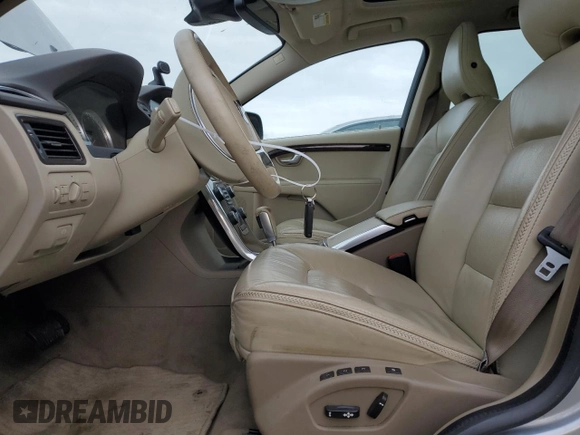 2012 Volvo XC70 3.2L with VIN YV4952BZ5C1132215, listed as a Copart auction lot 86011254 with 222,205 mi miles and Clean Title. Bid and sale history available at DreamBid. Image 7.