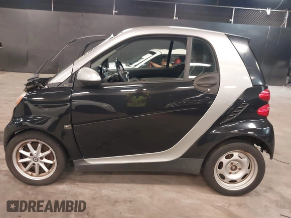 2010 Smart fortwo Pure with VIN WMEEJ3BA7AK402342, listed as a IAAI auction lot 42417829 with 38,225 mi miles and . Bid and sale history available at DreamBid. Image 14.