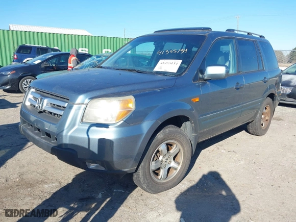 2006 Honda Pilot EX-L with VIN 5FNYF18516B002860, listed as a IAAI auction lot 41355134 with 202,797 mi miles. Bid and sale history available at carsss.com. Image 2.
