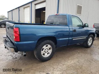 2003 Chevrolet Silverado 1500 with VIN 1GCEC14X33Z295122, listed as a Copart auction lot 43054455 with 210,293 mi miles and Clean Title. Bid and sale history available at carsss.com. Image 3.