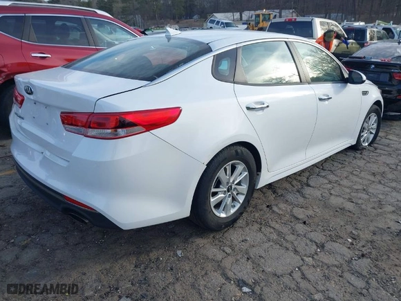 2018 Kia Optima LX with VIN 5XXGT4L33JG189603, listed as a IAAI auction lot 41667485 with 130,691 mi miles. Bid and sale history available at carsss.com. Image 4.