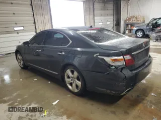 2011 Lexus LS 460 z VIN JTHBL5EFXB5105854, wystawiony jako Copart lot #44451525 z przebiegiem 166 136 mil mil oraz Szkody całkowita. Historia ofert i sprzedaży dostępna na DreamBid. Obrazek 2.