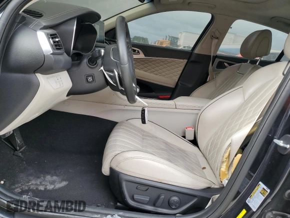 2021 Genesis G70 2.0T z VIN KMTG44LA7MU066768, wystawiony jako Copart lot #79995804 z przebiegiem 19 460 mil mil oraz Nie do naprawy • Non repairable. Historia ofert i sprzedaży dostępna na DreamBid. Obrazek 7.