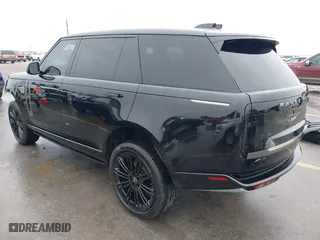 2025 Land Rover Range Rover SE with VIN SALKPBFU5SA280904, listed as a IAAI auction lot 41403571 with 547 mi miles. Bid and sale history available at carsss.com. Image 3.