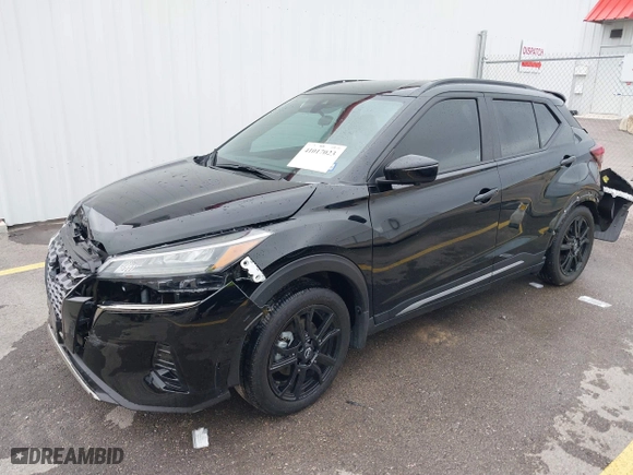 2024 Nissan Kicks SR with VIN 3N1CP5DV1RL475929, listed as a IAAI auction lot 41017023 with 2,199 mi miles. Bid and sale history available at carsss.com. Image 17.