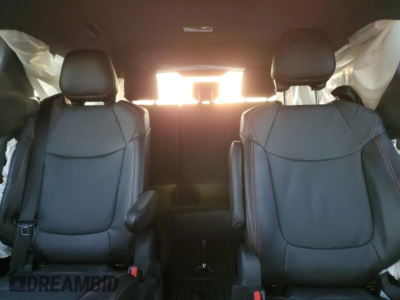 2024 Toyota Sienna LE with VIN 5TDCSKFC8RS146435, listed as a Copart auction lot 80728604 with 2,594 mi miles and Salvage Title. Bid and sale history available at carsss.com. Image 10.