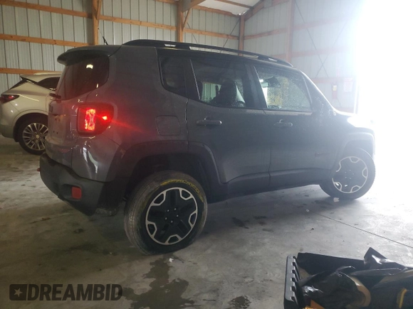 2016 Jeep Renegade Trailhawk z VIN ZACCJBCT4GPD56550, wystawiony jako Copart lot #51323725 z przebiegiem 207 584 mil mil oraz Szkoda całkowita • Salvage title. Historia ofert i sprzedaży dostępna na DreamBid. Obrazek 3.