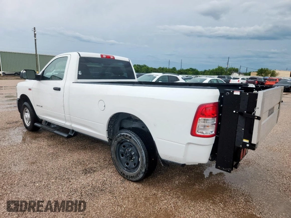 2021 Ram 2500 Tradesman with VIN 3C6MR4AJ6MG554142, listed as a Copart auction lot 59038375 with 117,904 mi miles and Clean title. Bid and sale history available at DreamBid. Image 2.