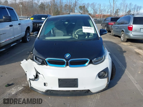 2017 BMW i3 z VIN WBY1Z8C37HV891822, wystawiony jako IAAI lot #41666962 z przebiegiem 39 844 mil mil oraz . Historia ofert i sprzedaży dostępna na DreamBid. Obrazek 13.
