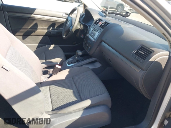 2007 Volkswagen Rabbit with VIN WVWBR71K87W192038, listed as a IAAI auction lot 42665118 with 208,562 mi miles and . Bid and sale history available at DreamBid. Image 5.