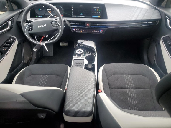 2023 Kia EV6 GT-Line z VIN KNDC4DLC7P5114167, wystawiony jako Copart lot #86711154 z przebiegiem 29 358 mil mil oraz Szkoda całkowita • Salvage title. Historia ofert i sprzedaży dostępna na DreamBid. Obrazek 8.