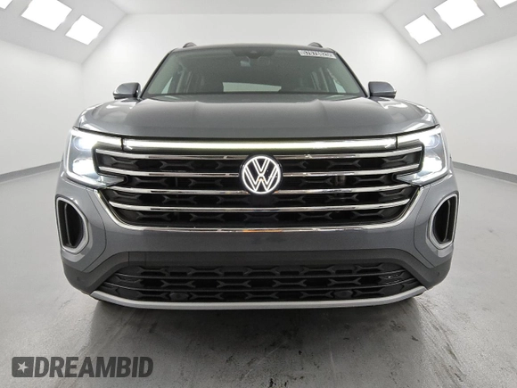 2024 Volkswagen Atlas SE with VIN 1V2WR2CA4RC536380, listed as a Copart auction lot 57678825 with 35,361 mi miles and Clean title. Bid and sale history available at DreamBid. Image 4.
