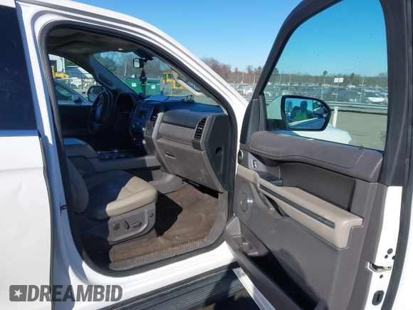 2018 Ford Expedition Max XLT with VIN 1FMJK1JT5JEA27028, listed as a IAAI auction lot 41111904 with 116,414 mi miles and . Bid and sale history available at DreamBid. Image 5.
