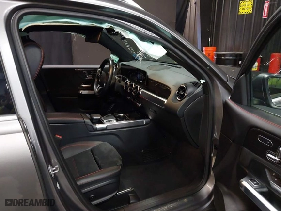 2020 Mercedes-Benz GLB with VIN W1N4M4HBXLW033245, listed as a IAAI auction lot 41839115 with 7,028 mi miles. Bid and sale history available at carsss.com. Image 5.