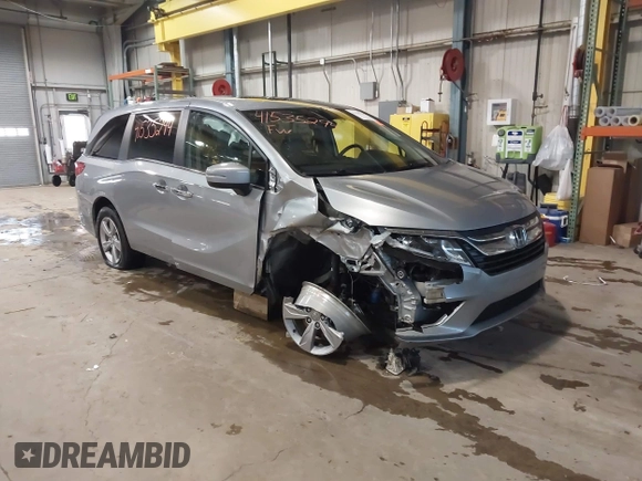 2020 Honda Odyssey EX-L with VIN 5FNRL6H76LB042228, listed as a IAAI auction lot 41535294 with 82,063 mi miles. Bid and sale history available at carsss.com. Image 1.