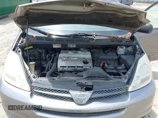 2004 Toyota Sienna CE with VIN 5TDZA23C74S150079, listed as a IAAI auction lot 42162326 with 270,795 mi miles and . Bid and sale history available at DreamBid. Image 10.