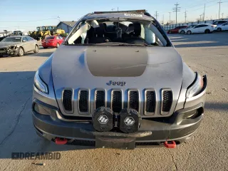 2017 Jeep Cherokee Trailhawk L Plus with VIN 1C4PJMBS3HD218441, listed as a Copart auction lot 42836285 with 122,242 mi miles and Salvage Title. Bid and sale history available at carsss.com. Image 5.