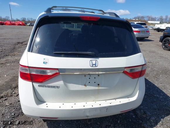 2011 Honda Odyssey EX-L with VIN 5FNRL5H69BB084277, listed as a IAAI auction lot 41986692 with 273,272 mi miles. Bid and sale history available at carsss.com. Image 16.