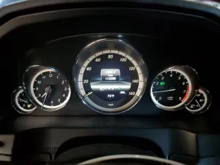 2013 Mercedes-Benz E 550 с VIN WDDKJ7DB4DF206330, выставлен на аукционе Copart как лот 60459495 с пробегом 115 288 миль миль и Списание • Salvage title. История ставок и продаж доступна на DreamBid. Изображение 9.