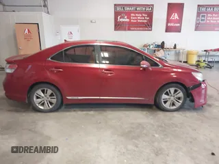 2010 Lexus HS 250h z VIN JTHBB1BAXA2005211, wystawiony jako IAAI lot #41884955 z przebiegiem 214 578 mil mil oraz . Historia ofert i sprzedaży dostępna na DreamBid. Obrazek 14.