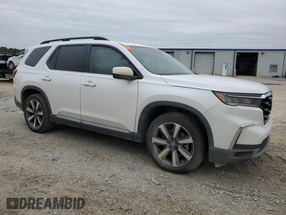 2024 Honda Pilot Touring z VIN 5FNYG2H74RB011187, wystawiony jako Copart lot #79999324 z przebiegiem 16 123 mil mil oraz Szkoda całkowita • Salvage title. Historia ofert i sprzedaży dostępna na DreamBid. Obrazek 4.