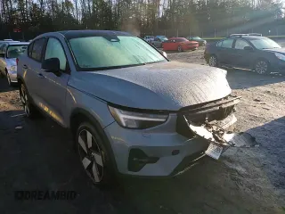 2023 Volvo C40 Plus z VIN YV4ED3GL7P2037232, wystawiony jako Copart lot #37546553 z przebiegiem 1 872 mil mil oraz . Historia ofert i sprzedaży dostępna na DreamBid. Obrazek 12.
