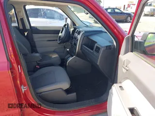 2007 Jeep Patriot Sport with VIN 1J8FT28W77D401093, listed as a IAAI auction lot 41751851 with 143,445 mi miles and . Bid and sale history available at DreamBid. Image 5.