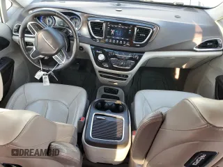 2018 Chrysler Pacifica Touring L Plus z VIN 2C4RC1EG1JR121816, wystawiony jako Copart lot #54615585 z przebiegiem 157 900 mil mil oraz Tytuł czysty. Historia ofert i sprzedaży dostępna na DreamBid. Obrazek 8.