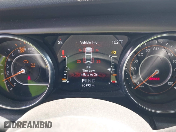 2021 Jeep Wrangler Unlimited Freedom z VIN 1C4HJXDN2MW544730, wystawiony jako IAAI lot #42624402 z przebiegiem 60 993 mil mil oraz . Historia ofert i sprzedaży dostępna na DreamBid. Obrazek 7.