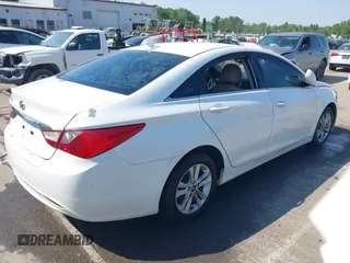 2013 Hyundai Sonata GLS with VIN 5NPEB4AC8DH788602, listed as a IAAI auction lot 42082200 with 213,747 mi miles and . Bid and sale history available at carsss.com. Image 4.
