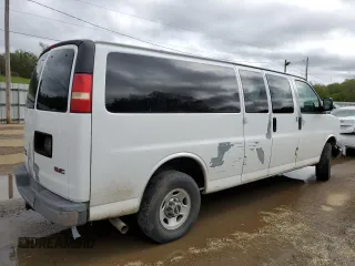 2007 GMC Savana with VIN 1GJHG39U271162053, listed as a Copart auction lot 47502473 with 169,328 mi miles and Salvage Title. Bid and sale history available at carsss.com. Image 3.