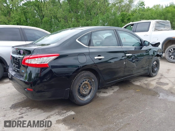 2013 Nissan Sentra SR z VIN 3N1AB7AP7DL743625, wystawiony jako IAAI lot #42156235 z przebiegiem 116 017 mil mil oraz . Historia ofert i sprzedaży dostępna na DreamBid. Obrazek 4.