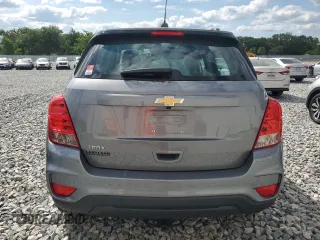 2020 Chevrolet Trax LS z VIN 3GNCJKSB9LL158405, wystawiony jako Copart lot #52347935 z przebiegiem 90 344 mil mil oraz Szkody całkowita. Historia ofert i sprzedaży dostępna na DreamBid. Obrazek 6.