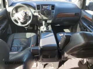 2014 Nissan Armada Platinum z VIN 5N1BA0NF8EN612889, wystawiony jako Copart lot #43404625 z przebiegiem 237 289 mil mil oraz Szkoda całkowita • Salvage title. Historia ofert i sprzedaży dostępna na DreamBid. Obrazek 8.
