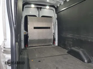 2023 Ford Transit Cargo z VIN 1FTBR3X88PKB88910, wystawiony jako Copart lot #46260995 z przebiegiem 64 307 mil mil oraz Szkoda całkowita • Salvage title. Historia ofert i sprzedaży dostępna na DreamBid. Obrazek 10.