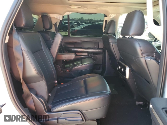 2024 Ford Expedition XLT with VIN 1FMJU1H84REA28212, listed as a Copart auction lot 46956805 with 28,507 mi miles and Salvage Title. Bid and sale history available at carsss.com. Image 11.