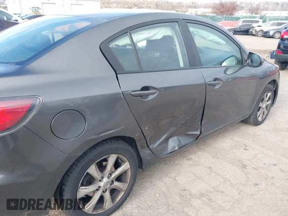 2011 Mazda 3 i Touring with VIN JM1BL1VG5B1415064, listed as a IAAI auction lot 40956181 with 110,933 mi miles and . Bid and sale history available at carsss.com. Image 6.