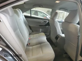 2015 Toyota Camry LE z VIN 4T1BD1FK1FU172465, wystawiony jako Copart lot #60708715 z przebiegiem 217 544 mil mil oraz Czysty tytuł • Clean title. Historia ofert i sprzedaży dostępna na DreamBid. Obrazek 10.