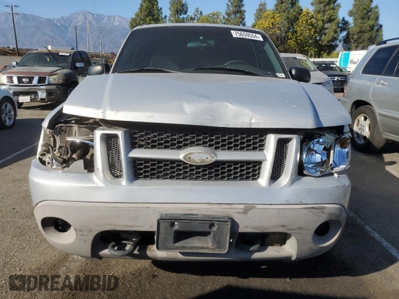 2002 Ford Explorer with VIN 1FMCU60E52UB90353, listed as a Copart auction lot 75659554 with 212,592 mi miles and Salvage title. Bid and sale history available at DreamBid. Image 5.