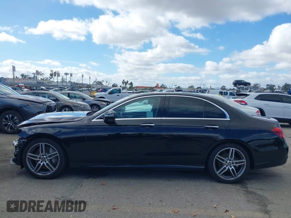 2019 Mercedes-Benz E-Class E 300 with VIN WDDZF4JB4KA684115, listed as a IAAI auction lot 41573761 with 35,678 mi miles. Bid and sale history available at carsss.com. Image 15.