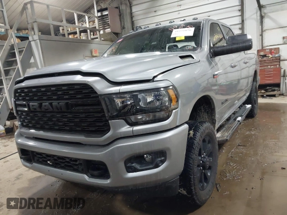 2022 Ram 2500 Big Horn with VIN 3C6UR5DJ7NG216185, listed as a IAAI auction lot 41271076 with 35,683 mi miles. Bid and sale history available at carsss.com. Image 2.