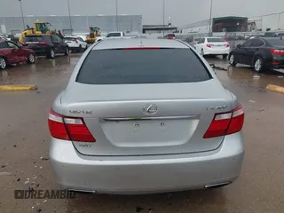 2008 Lexus LS 460 with VIN JTHBL46F085080285, listed as a IAAI auction lot 41086383 with 198,688 mi miles and . Bid and sale history available at carsss.com. Image 16.