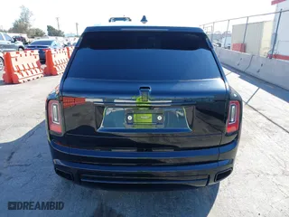 2021 Rolls-Royce Cullinan with VIN SLATV4C0XMU208037, listed as a IAAI auction lot 41402539 with 27,057 mi miles. Bid and sale history available at carsss.com. Image 16.