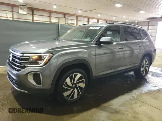 2025 Volkswagen Atlas SE z VIN 1V2HR2CA3SC512621, wystawiony jako Copart lot #60779105 z przebiegiem 13 500 mil mil oraz Czysty tytuł • Clean title. Historia ofert i sprzedaży dostępna na DreamBid. Obrazek 1.