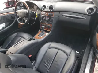 2008 Mercedes-Benz CLK 350 z VIN WDBTJ56H08F235798, wystawiony jako Copart lot #42876445 z przebiegiem 104 487 mil mil oraz Nie do naprawy • Non repairable. Historia ofert i sprzedaży dostępna na DreamBid. Obrazek 8.